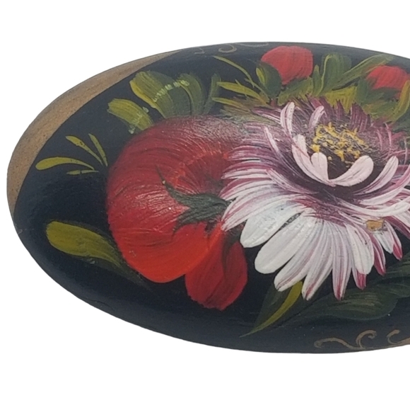 VINTAGE RUSSIAN HANDPAINTED FLORAL SCENE ON WOOD BROOCH - Picture 3 of 6